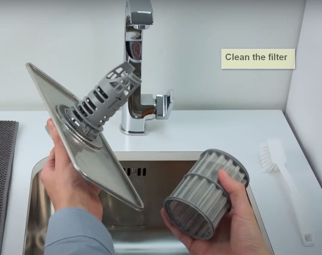 Bosch dishwasher error code E07 clean filter