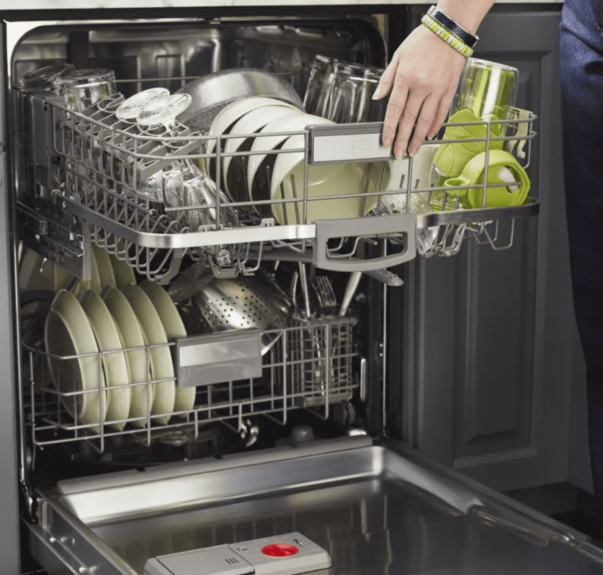Сборка посудомоечной машины